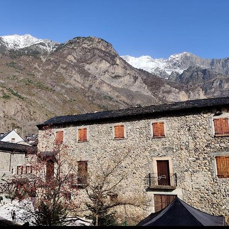 Check-In Casas Labert Apartment Benasque Bagian luar foto
