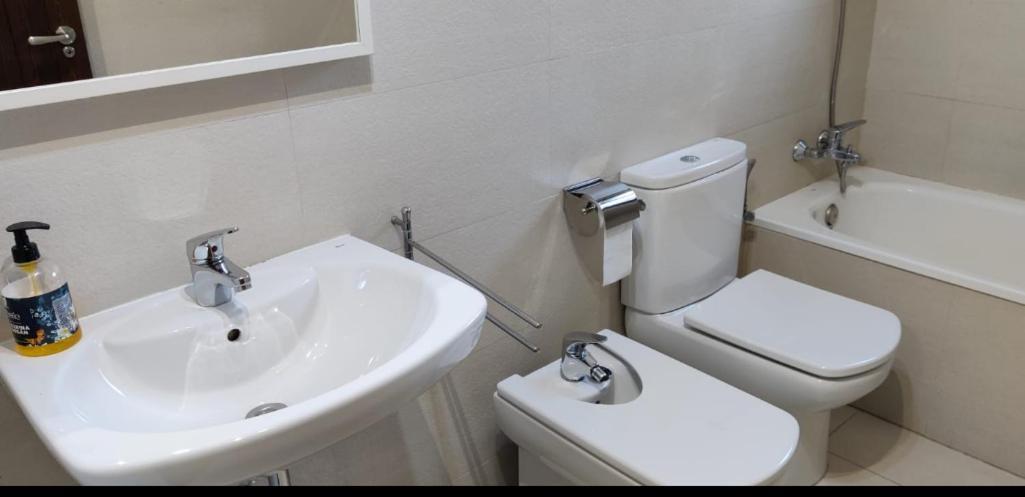 Check-In Casas Labert Apartment Benasque Bagian luar foto