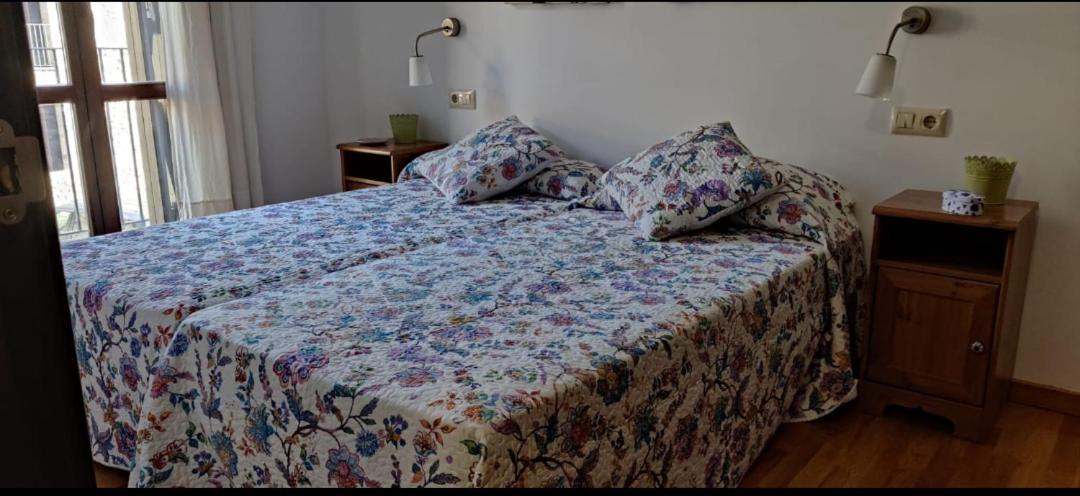 Check-In Casas Labert Apartment Benasque Bagian luar foto